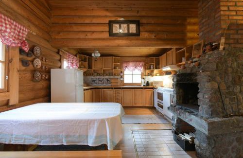 Lampivaara House | Pet-Friendly Joutsen Holiday Home with Hot Tub & Family Amenities