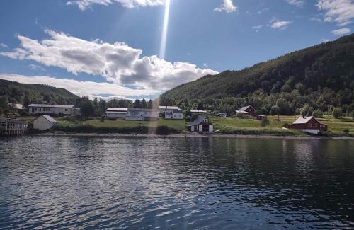 Lenvik Apartment | Jøvika Lodge In the heart of Mallangen