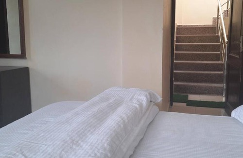 Dharamshala House | Convenient Joy Homestay in Mcleodganj, Steps from Jogiwara