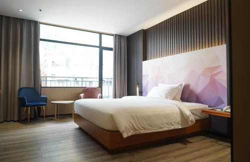 Prampir Makara Hotel | Joy Hotel: Family-Friendly Stays with Great Reviews!