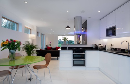 Chichester House | Top-Rated Joy Lane, Chichester: Family-Friendly Getaway