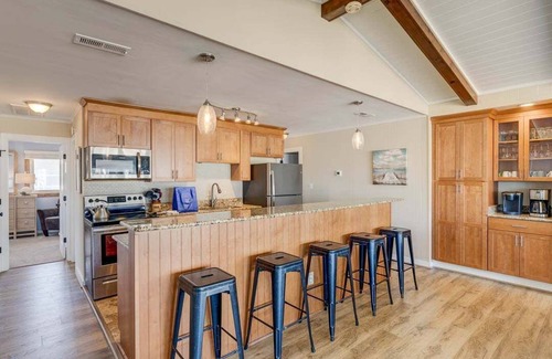 Sandbridge House | Joy Seas: Beachfront Retreat with Private Pool & Ocean Views