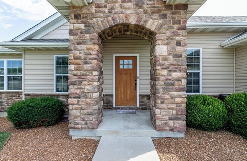 Thornbrook House | Relaxing Retreat at Joyful Home: Pool & Spa Amenities Await