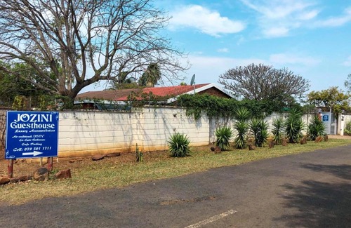 Jozini House | Discover Jozini Guesthouse: Family-Friendly with Breakfast