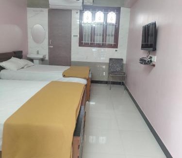 Coimbatore House | Ideal JP Residency near Isha, Child-Friendly & Rated 10/10