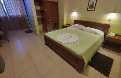 Camiri Hotel | Top-Rated JR HOTEL: Family-Friendly with Delicious Dining