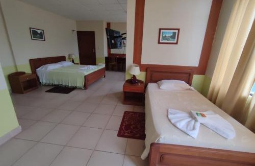 Camiri Hotel | Top-Rated JR HOTEL: Family-Friendly with Delicious Dining