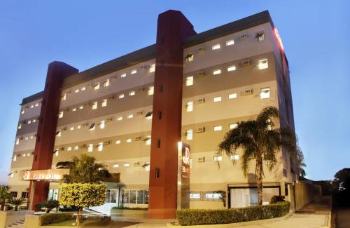 Presidente Prudente Hotel | Experience JR Hotel: 4-Star Getaway with Pool & Breakfast