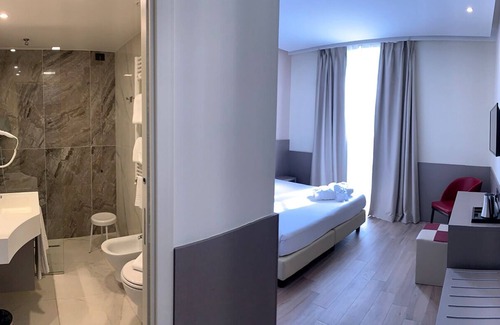 Porta Lodovica Hotel | Explore iH Hotels Milano Bocconi: Wheelchair Accessible Comfort