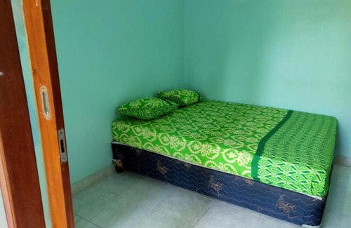 Taman Griya Hostel | Family-Friendly Jr House: Ideal for Your Travel Needs
