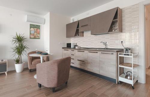Citta Nuova-Barriera Nuova-San Vito-Citta Vecchia Apartment | Premium Jr Suite with Terrace, Wi-Fi & Easy Parking