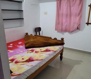 Valparai House | Cozy Jr Three Room House: Pet and Child Friendly Stay