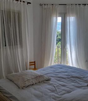 Kfardebian Bed & Breakfast | Discover Jrane Les Pins: Pet-Friendly with Ocean Views