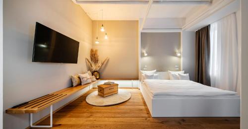 Balingen Apartment | Discover JS-Balingen: Pet-Friendly Stay with Great Amenities