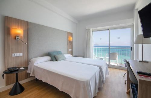Can Picafort Hotel | Pet-Friendly JS Ca'n Picafort with Oceanfront Pool Access