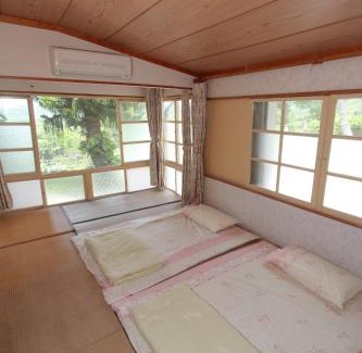 Wanrong Hotel | JS Hotspring: Family-Friendly Stay with Relaxing Hot Tub
