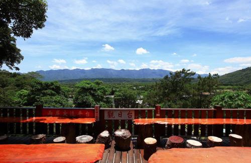 Wanrong Hotel | JS Hotspring: Family-Friendly Stay with Relaxing Hot Tub