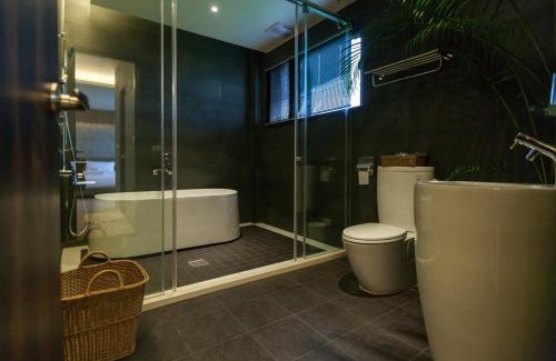 Dongshan House | Elegant Juan Teppan-yaki B&B: Rated 9.5, Family-Friendly Stay