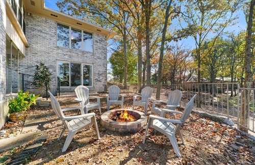 Dogwood House | Experience Jubenvilla: Lakefront Retreat with Private Pool