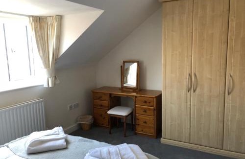 Oakham House | Discover Jubilee House: Family-Friendly Getaway Awaits