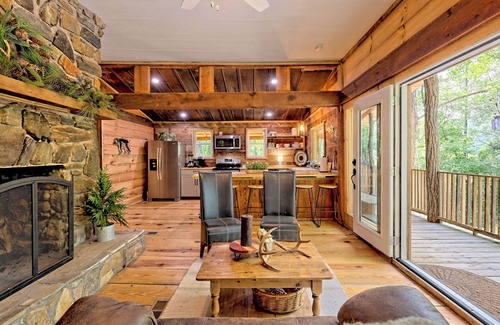 Clayton Cabin | Pet-Friendly Judge's Mountain Cabin - Steps from Clayton