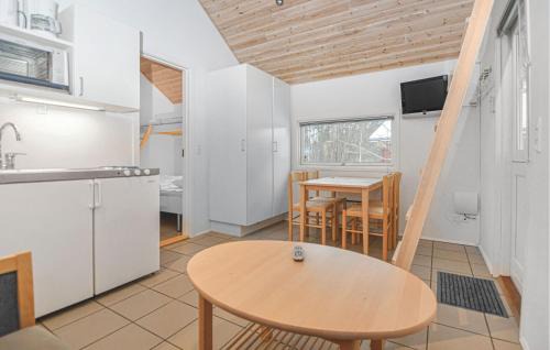 Juelsminde House | Family-Friendly Retreat at Juelsminde Campinghytte