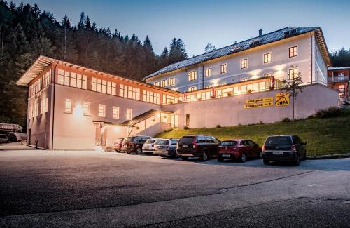 Altaussee Hotel | Explore JUFA Hotel Altaussee: Pet-Friendly Retreat with Spa
