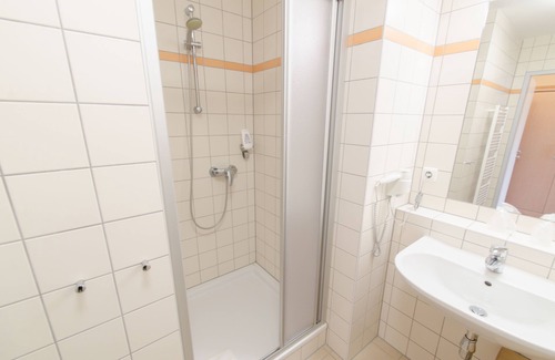 Fuerstenfeld Hotel | Comfortable JUFA Hotel Fürstenfeld: Pool, Hot Tub & Dining