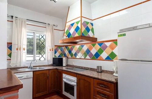 Los Canos de Meca House | Discover Juframar Casa3 Mar y Sol: Pet-Friendly Escape