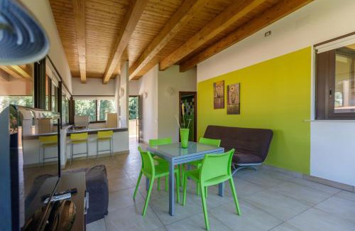 Tonnarella Apartment | Cozy Juice Aparthotel: Nefrite Apartment with Ocean View