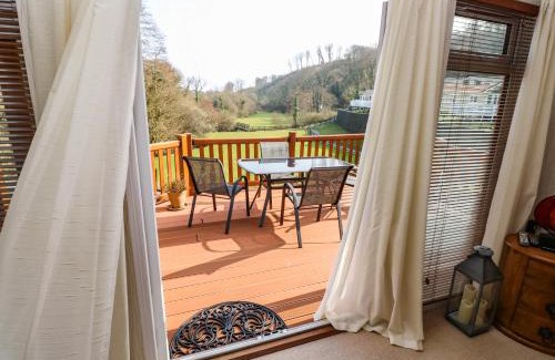 Narberth House | Pet-Friendly Jules 79: Guest Rated 9.6 and Affordable Stay