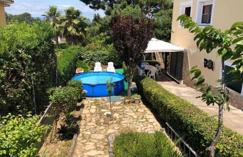 Lloret Blau Villa | Julia: Family-Friendly Retreat with Kitchen Amenities