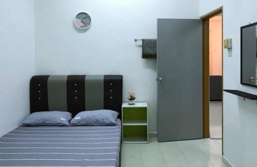 Ayer Keroh House | Family-Friendly Julia Homestay Near Taman Tasik Utama