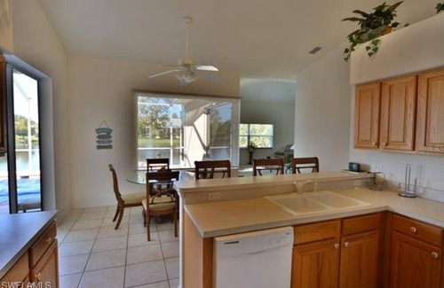 Biggar Villa | Explore Julia’s Hideaway: Lake View with Private Pool & Spa