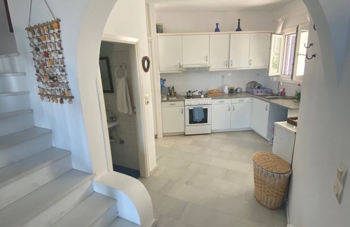 Agkidia House | Idyllic Sea View Home in Cycladic Style with Pool & Spa