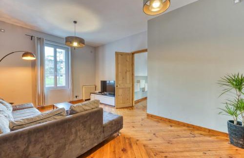 Grand-Couronne Apartment | Stylish Julie Beau F6 with Terrace & Parking in Rouen