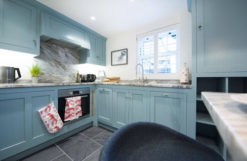 St Ives Cottage | Elegant Juliot Cottage: Guest Rated 10/10 with Breakfast