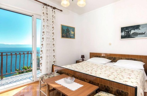 Donji Kraj Apartment | Pet-Friendly Julka by Interhome with Ocean View & Spa
