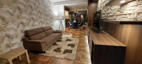 Cusco House | Spacious Jull House: 8 Bedrooms, Pet & Child Friendly