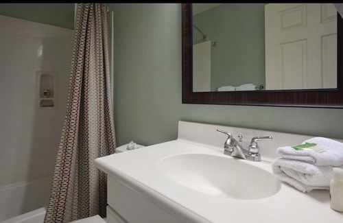 Beachside Village Resort | Beachfront Condo: Pool, Ocean View & Top Guest Rating 9.4