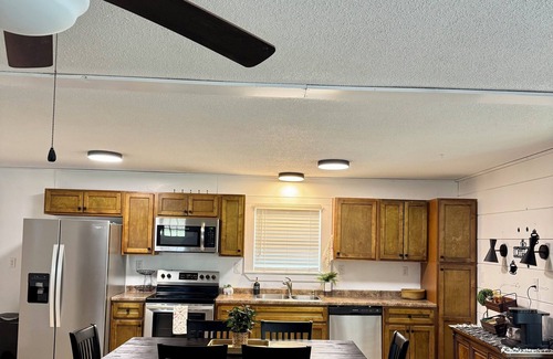 Pikeville Cottage | July 4th weekend available! Charming 3B-2B cottage by Fall Creek Falls!