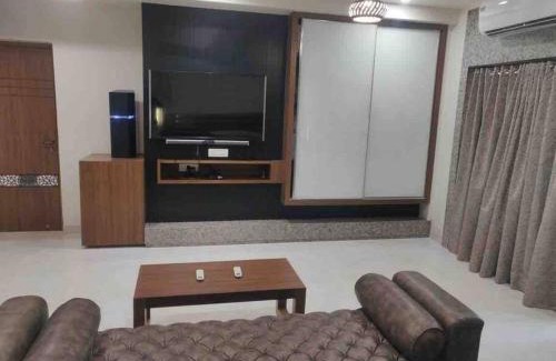 Ambernath Villa | Inviting Jumbo Pool Villa in Ambernath for Family Fun