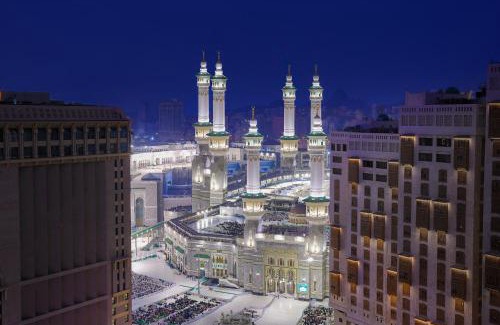 Mecca Hotel | Elegant Jumeirah Jabal Omar Makkah with Pool & Dining