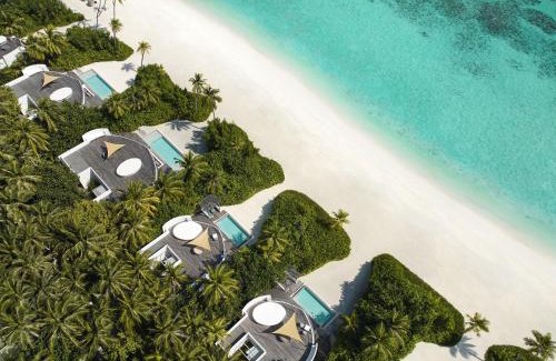 Kanifinolhu Island Resort | Experience Jumeirah Olhahali Island Maldives - 5-Star Haven