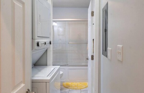 Downtown Knoxville Apartment | Experience Downtown Knoxville with Pool and Family Amenities