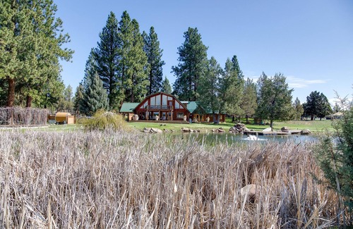 Sisters House | Jumping Juniper Ranch: Private Pool, Sauna & Mountain Views