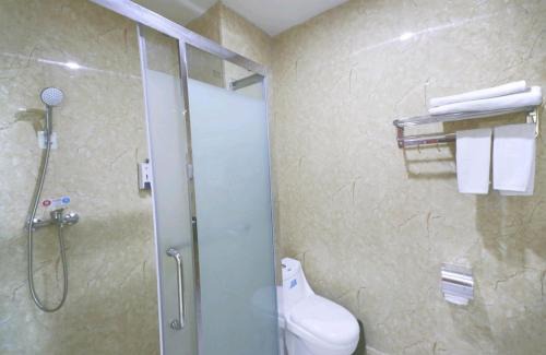 Shenzhen Hotel | Discover JUN Hotels Shenzhen Dapeng: Guest Rated 9/10