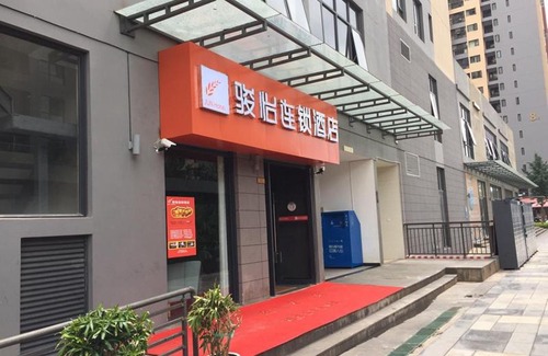 Wuhua Hotel | Explore JUN Hotels in Kunming's Wuhua District