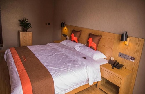 Wuhua Hotel | Explore JUN Hotels in Kunming's Wuhua District