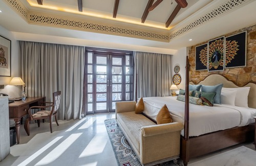 Jamool Khera Hotel | Discover Juna Mahal Jungle Resort, a 4-Star Retreat